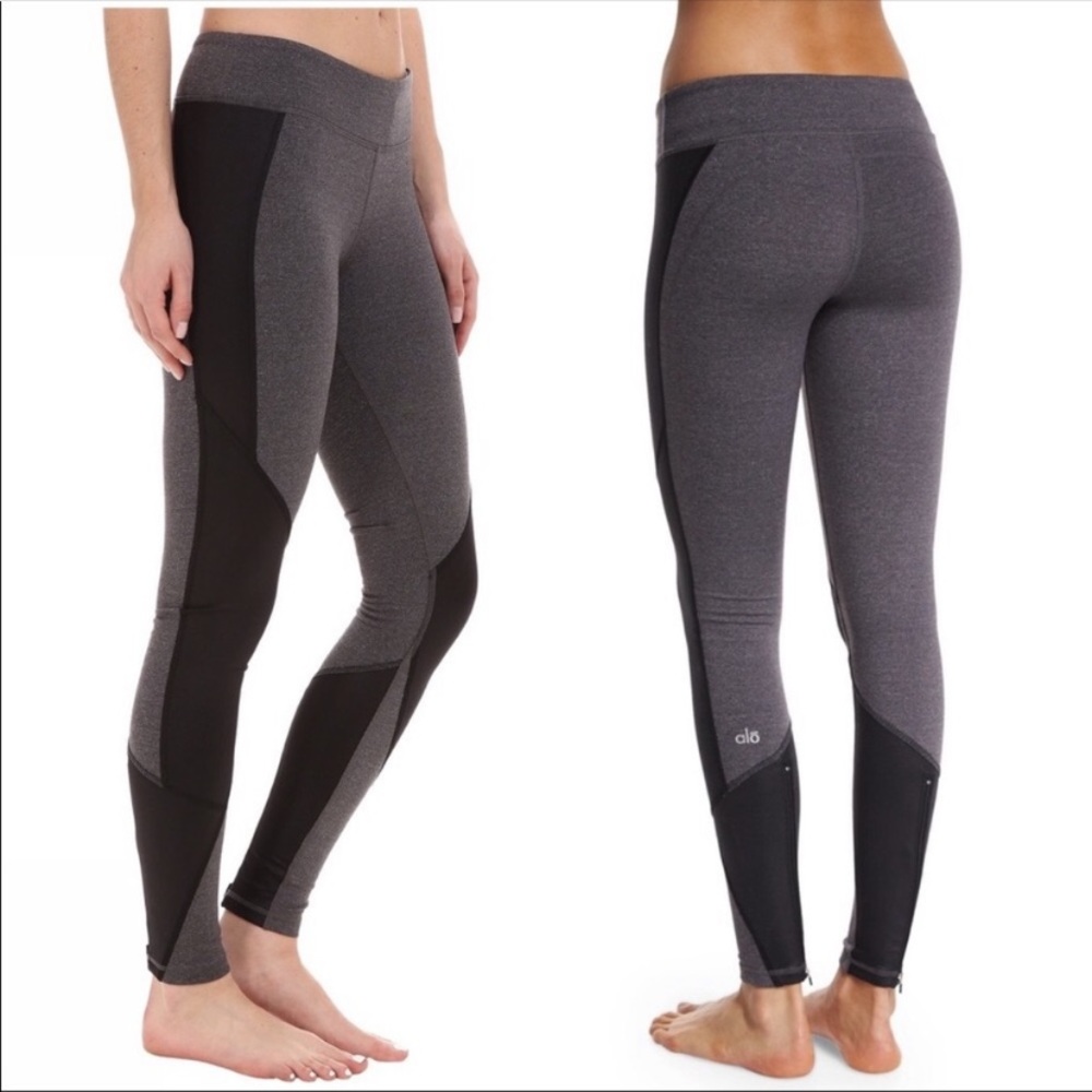 Alo Yoga Undertone Leggings Grey Black
Ankle Zip size S